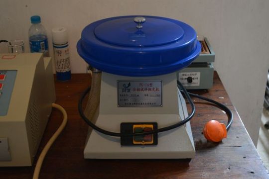 點(diǎn)擊查看詳細(xì)信息<br>標(biāo)題：Polishing machine 閱讀次數(shù)：1700